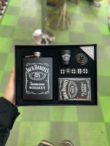 ست قمقمه جیبی،تاس و پاسور جک دنیلز