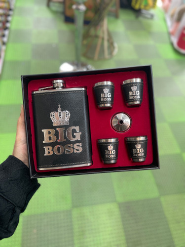 ست قمقمه جیبی استیل بدنه چرمی 4 شات