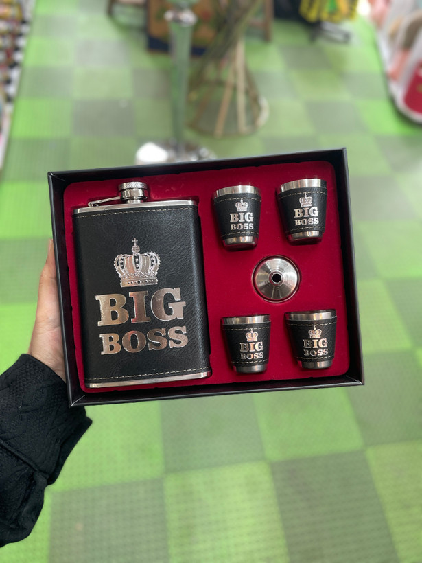 ست قمقمه جیبی استیل بدنه چرمی 4 شات