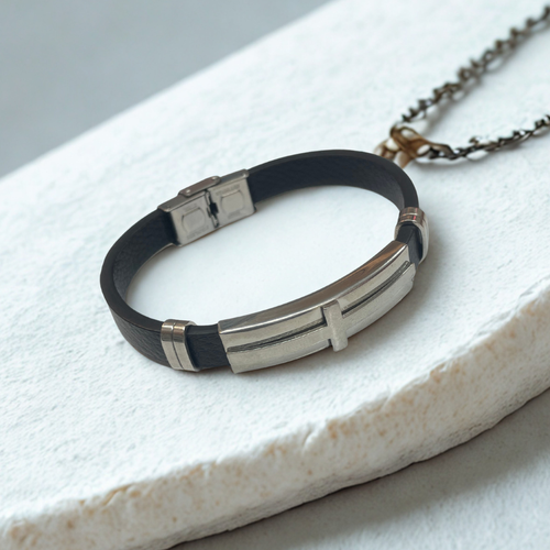 دستبند مردانه چرمی طرح صلیب